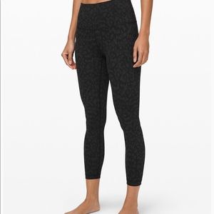 Lululemon Wunder Under High Rise Tight 25” Size 2